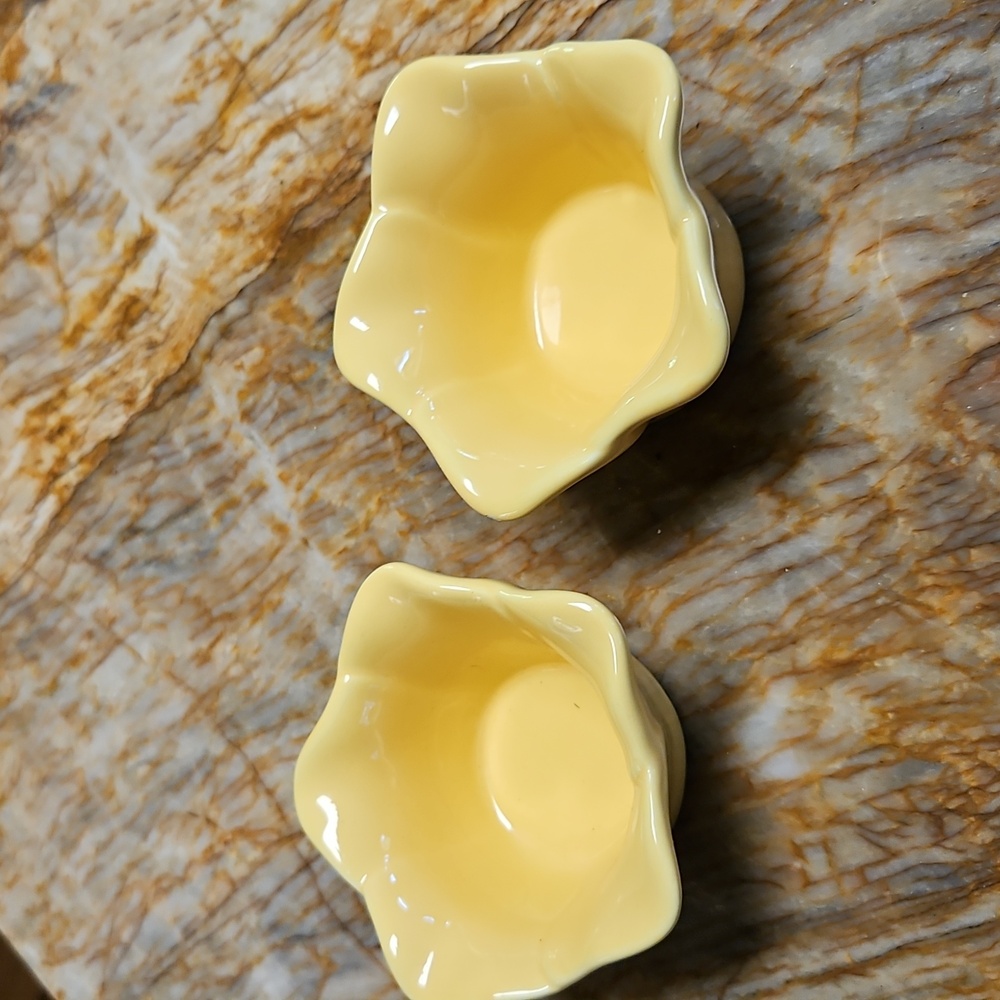 SOUTHERN LIVING Yellow Ceramic Flower Bowls